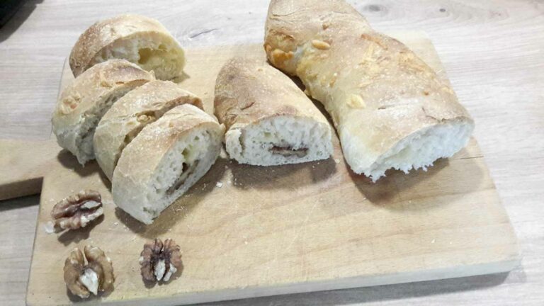 Käse Walnuss Baguette aus dem Holbackofen