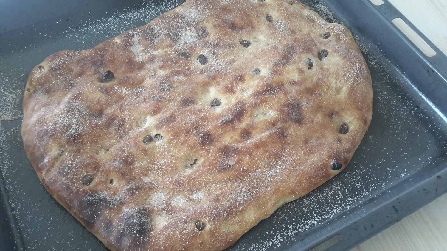 backen im holzbackofen brot kartoffelkuchen sparrips hähnchenkeulen rostbrätl dinetten nudelsalat bratkartoffeln