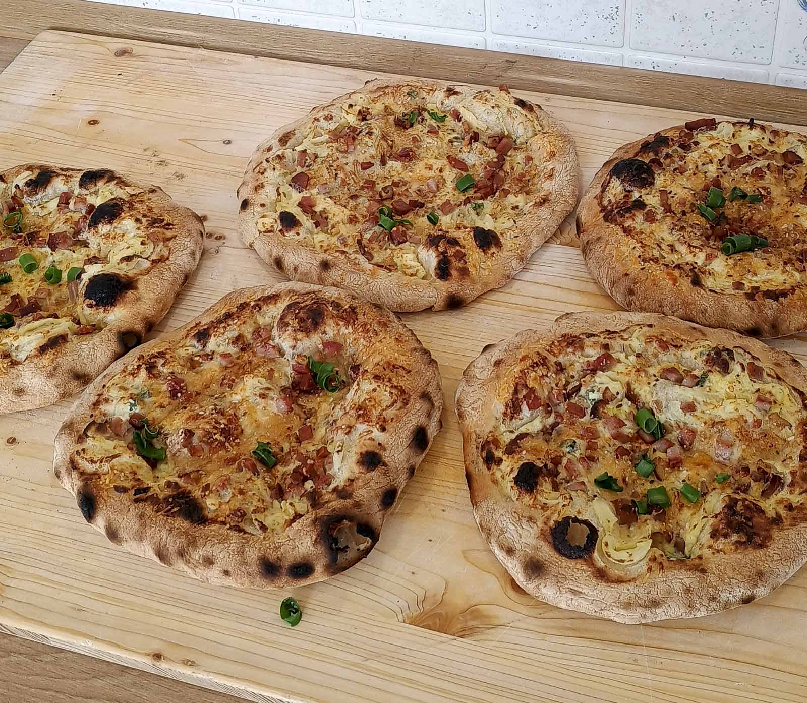 backen im holzbackofen: ein kulinarisches abenteuer am 2. märz 2024