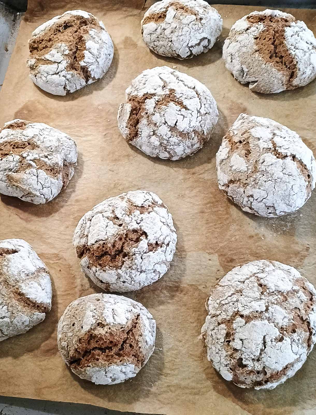 wiesner bäckt im holzbackofen am 25. märz 2024